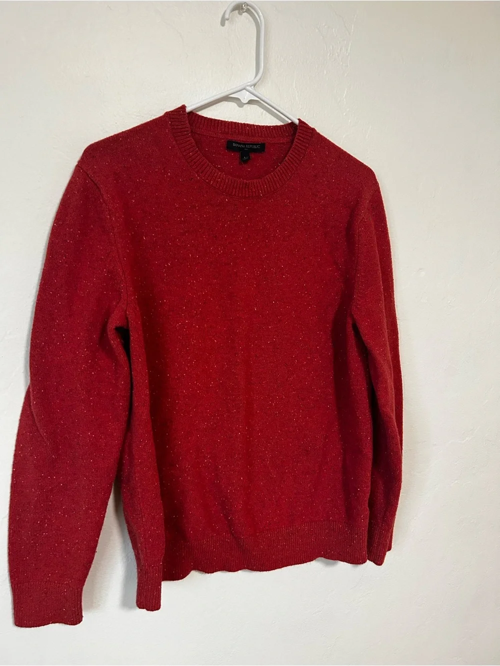Banana Republic Men's Red Crewneck with Subtle Speckle